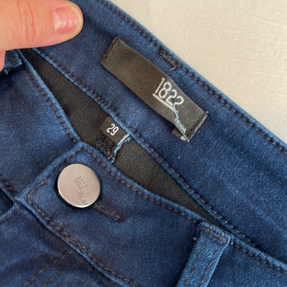 Jeans - Picture 3 of 3